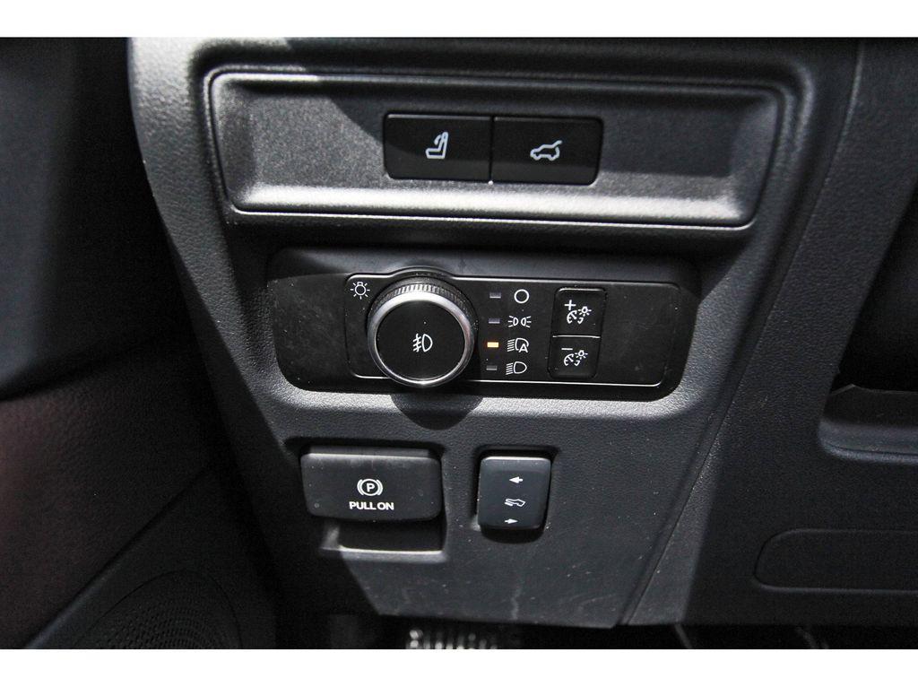 used 2024 Ford Expedition car, priced at $39,991