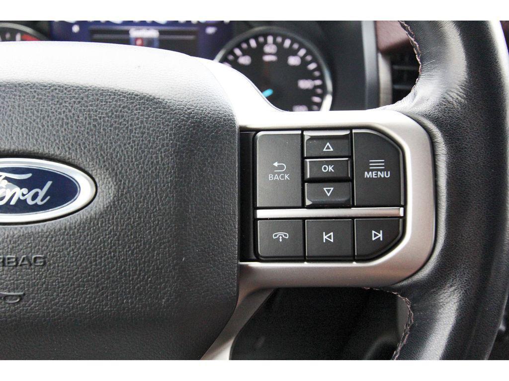 used 2024 Ford Expedition car, priced at $39,991