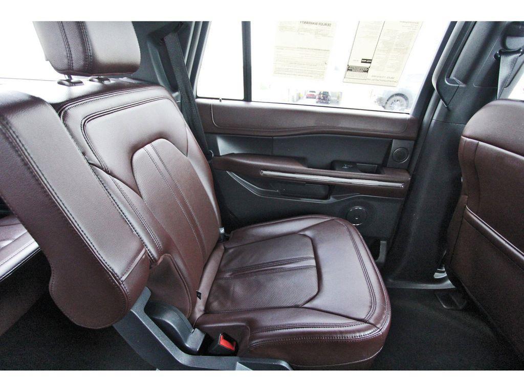 used 2024 Ford Expedition car, priced at $39,991