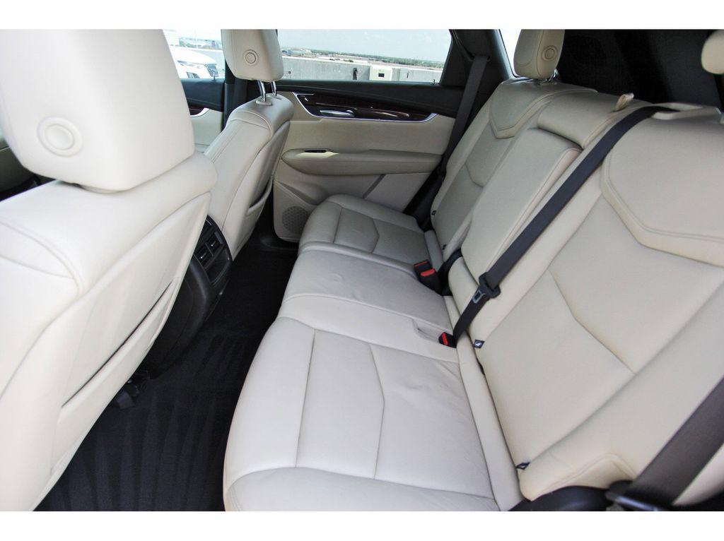 used 2018 Cadillac XT5 car, priced at $17,991