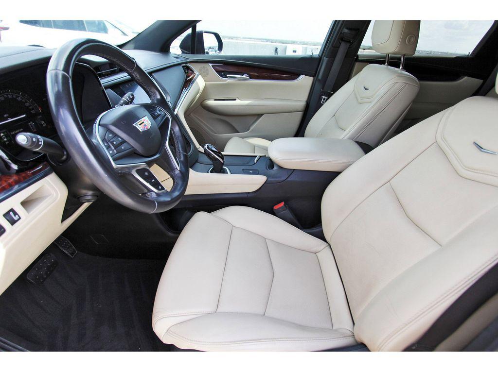 used 2018 Cadillac XT5 car, priced at $17,991