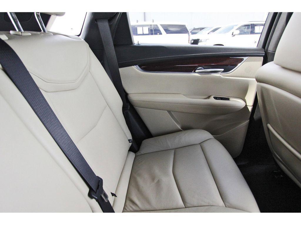 used 2018 Cadillac XT5 car, priced at $17,991