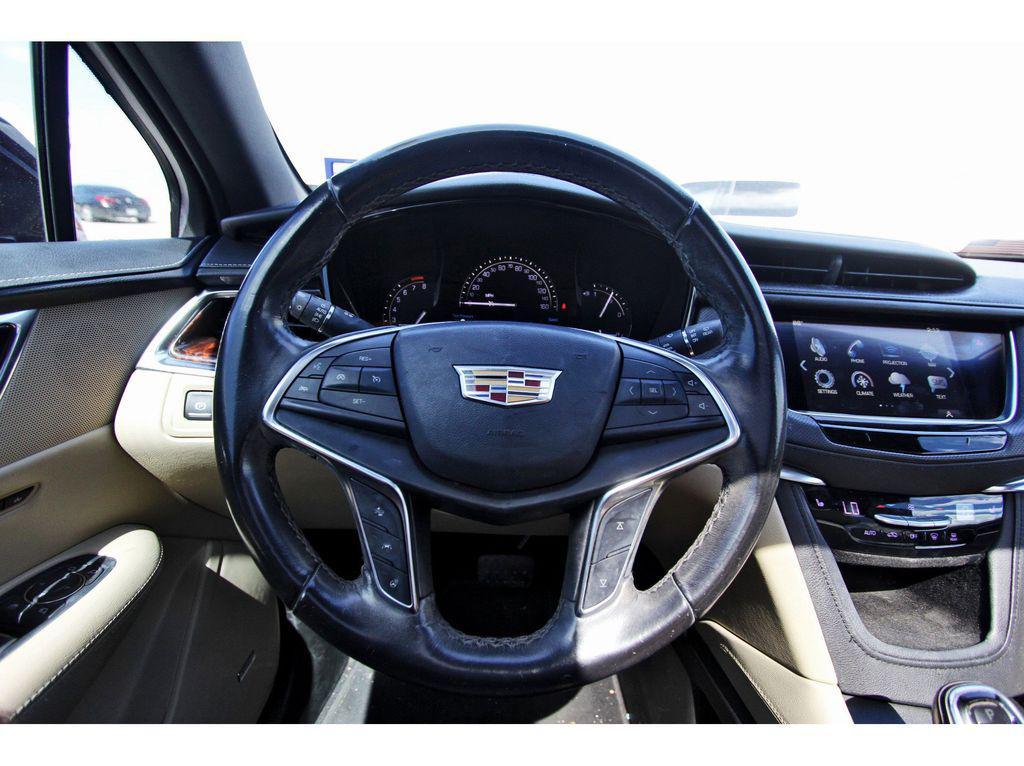 used 2018 Cadillac XT5 car, priced at $21,291