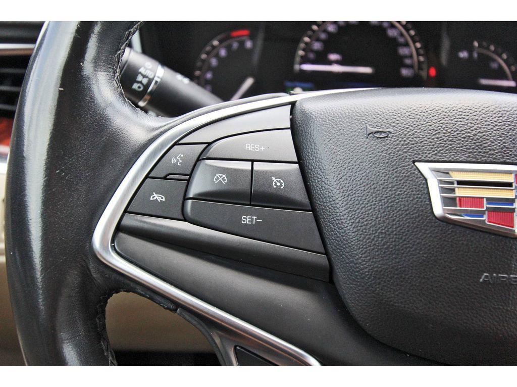 used 2018 Cadillac XT5 car, priced at $17,991