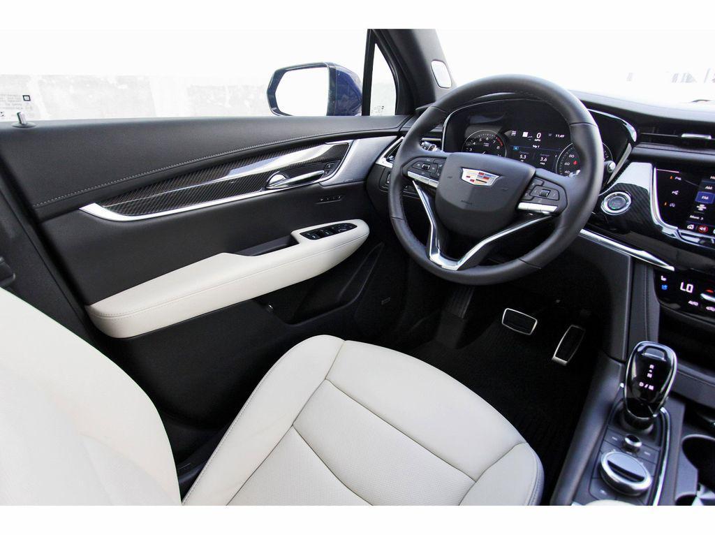 new 2025 Cadillac XT6 car, priced at $66,465
