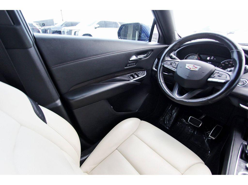 used 2023 Cadillac XT4 car