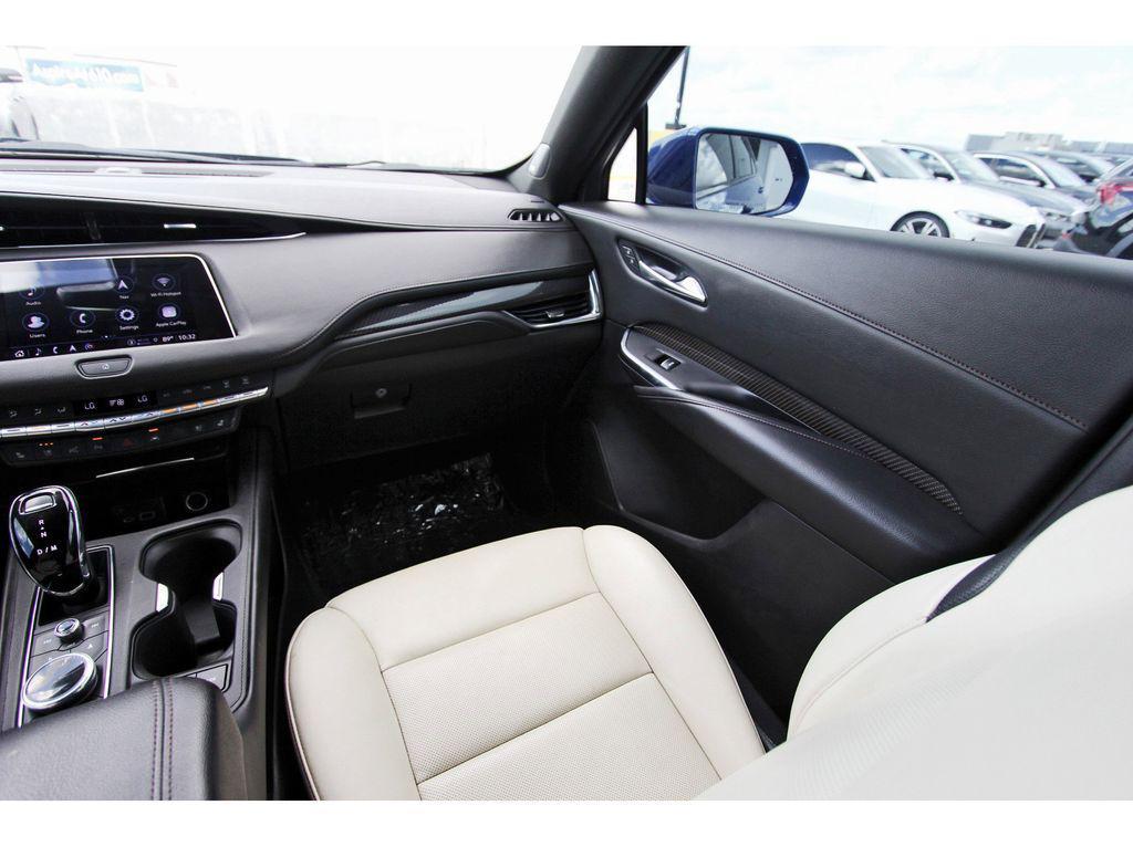 used 2023 Cadillac XT4 car