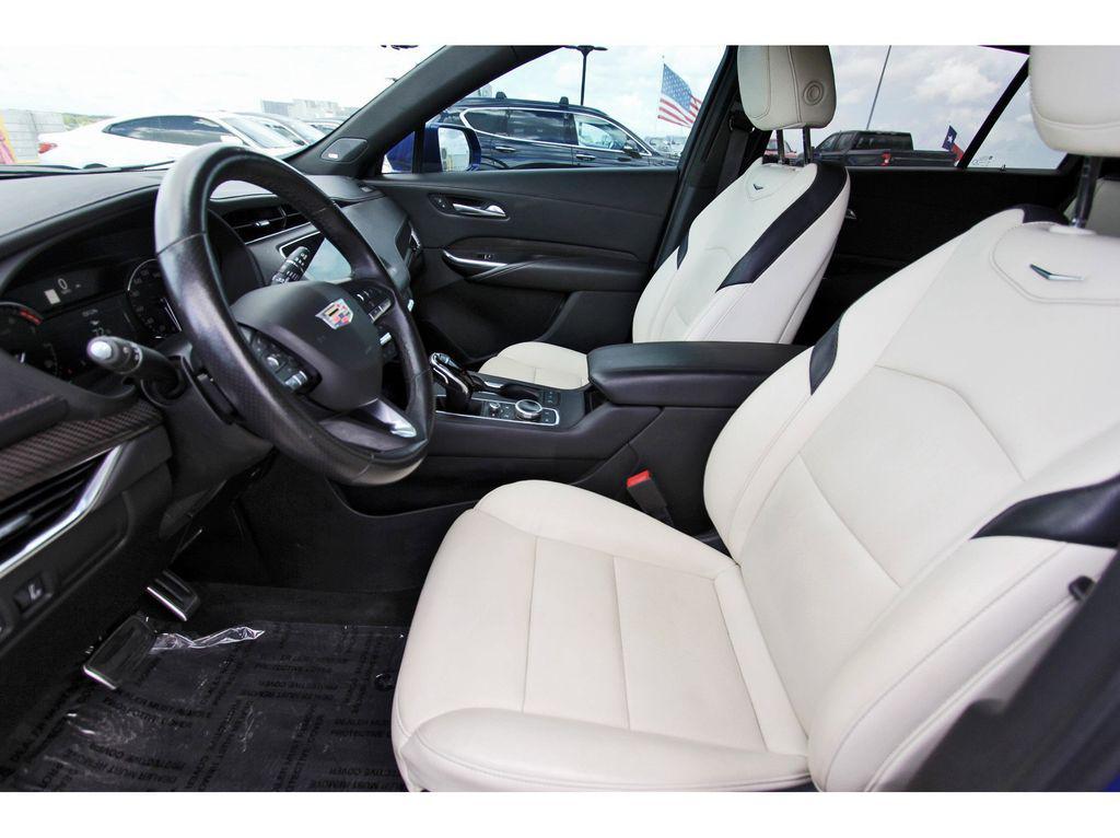 used 2023 Cadillac XT4 car