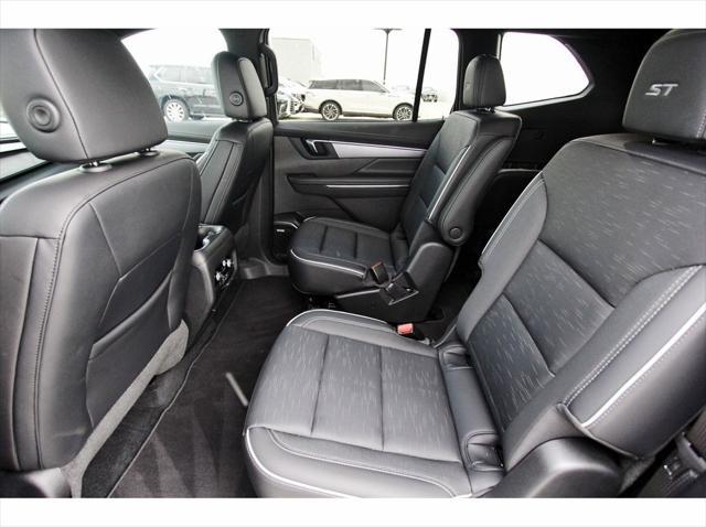 used 2025 Buick Enclave car, priced at $39,991