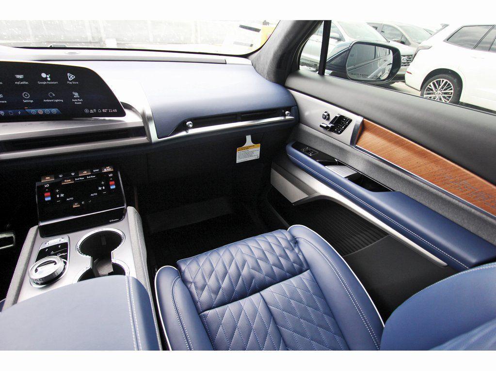 new 2026 Cadillac VISTIQ car, priced at $94,215