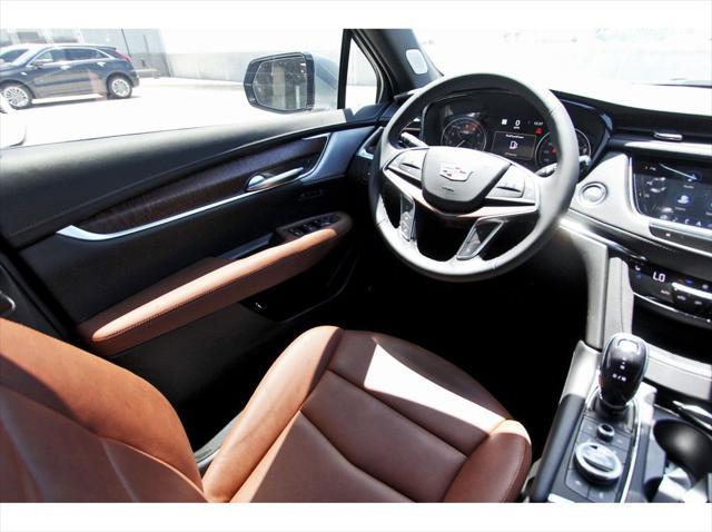 new 2025 Cadillac XT5 car, priced at $56,810