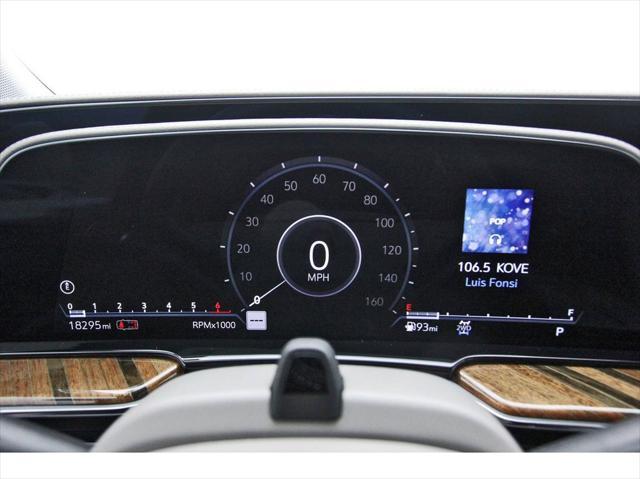 used 2022 Cadillac Escalade ESV car, priced at $79,991