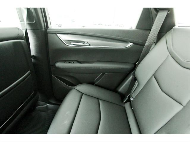 new 2025 Cadillac XT5 car, priced at $45,515