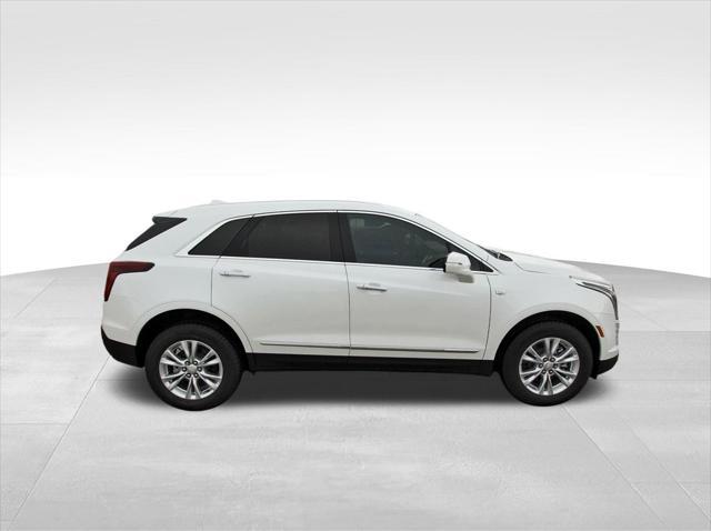 new 2025 Cadillac XT5 car, priced at $45,515