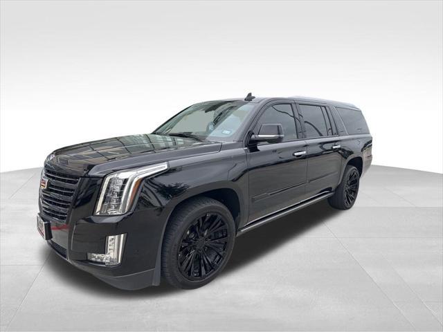 used 2020 Cadillac Escalade ESV car, priced at $50,395