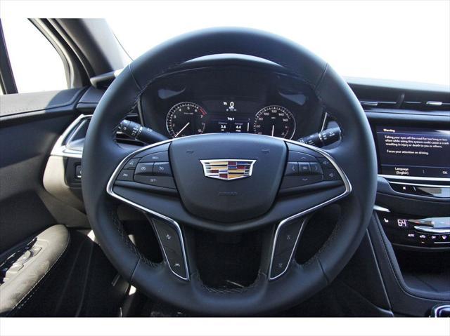 new 2025 Cadillac XT5 car, priced at $38,415