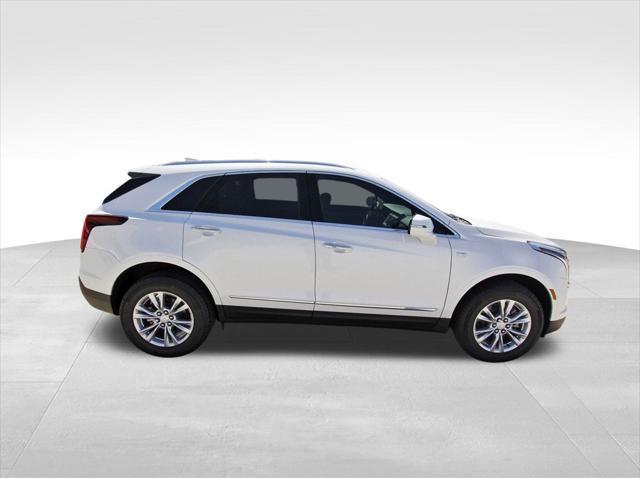 new 2025 Cadillac XT5 car, priced at $38,415