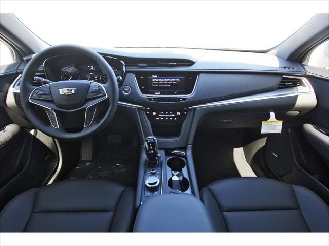 new 2025 Cadillac XT5 car, priced at $38,415
