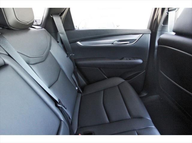 new 2025 Cadillac XT5 car, priced at $38,415