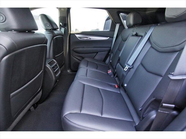new 2025 Cadillac XT5 car, priced at $38,415