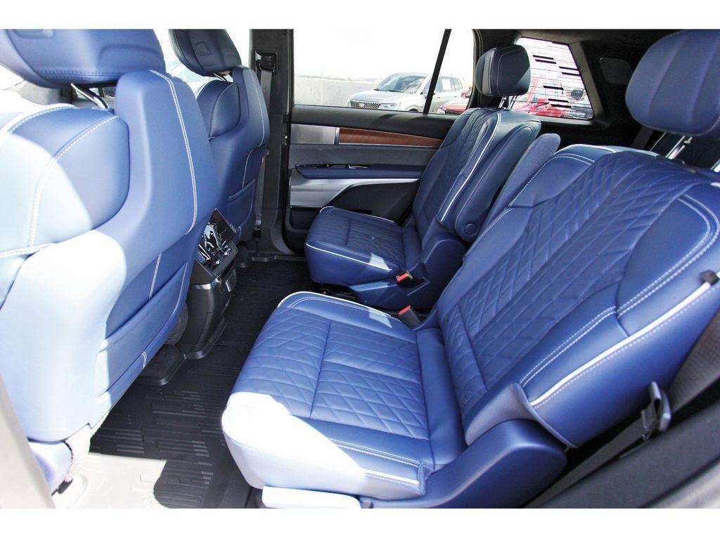 new 2026 Cadillac VISTIQ car, priced at $94,215