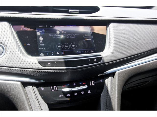 used 2023 Cadillac XT5 car, priced at $25,991