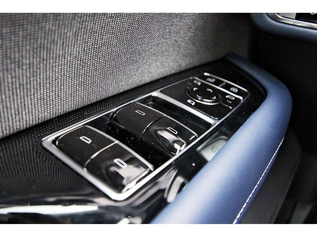 new 2026 Cadillac VISTIQ car, priced at $93,590
