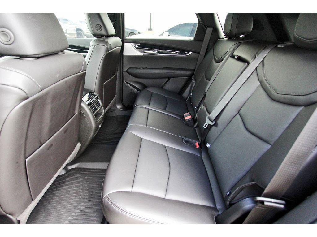 new 2025 Cadillac XT5 car, priced at $55,690