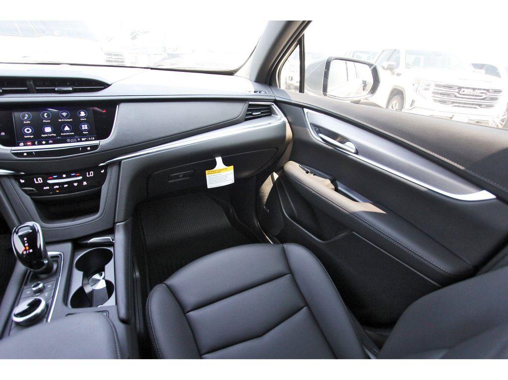 new 2025 Cadillac XT5 car, priced at $44,290