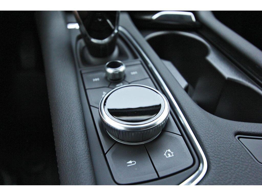 new 2025 Cadillac XT5 car, priced at $44,290