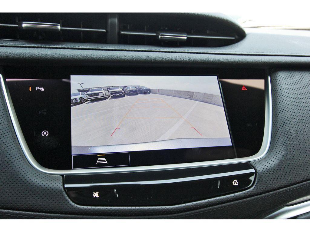 new 2025 Cadillac XT5 car, priced at $44,290