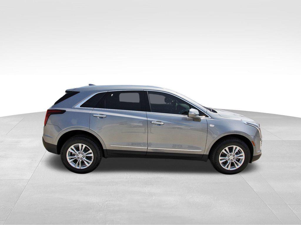 new 2025 Cadillac XT5 car, priced at $44,290