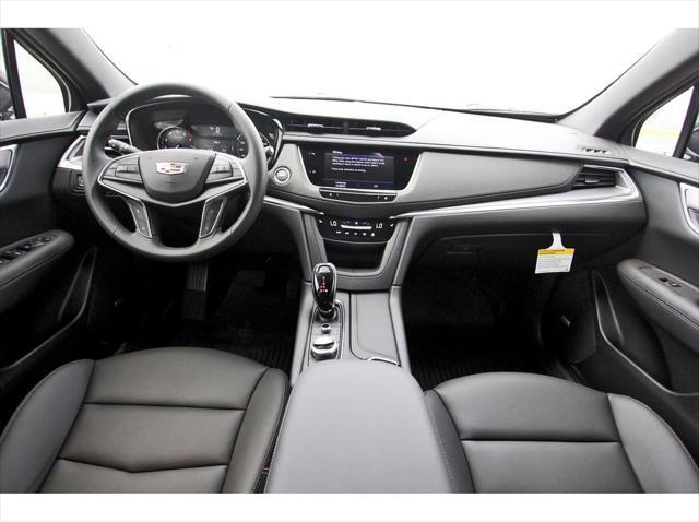 new 2025 Cadillac XT5 car, priced at $44,915