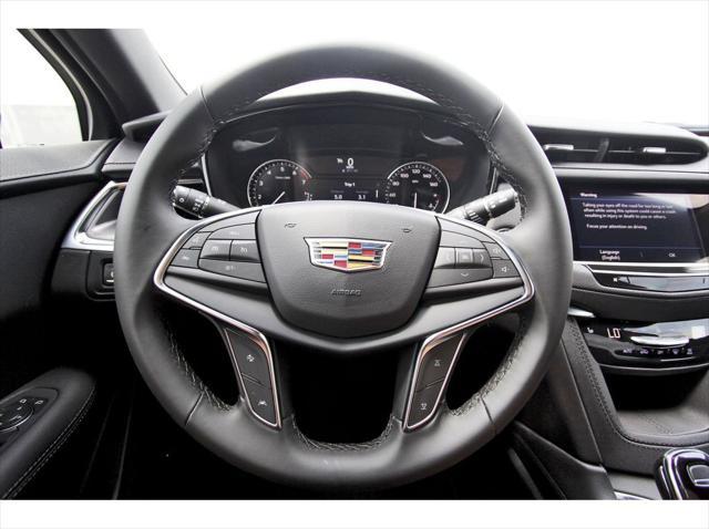 new 2025 Cadillac XT5 car, priced at $44,915