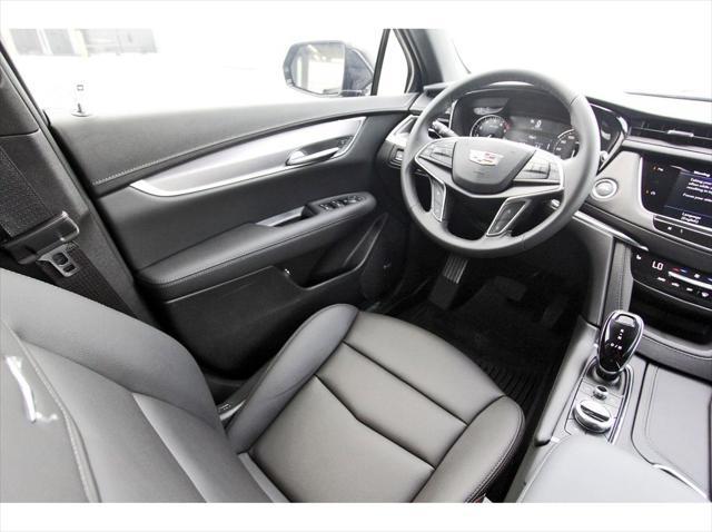 new 2025 Cadillac XT5 car, priced at $44,915