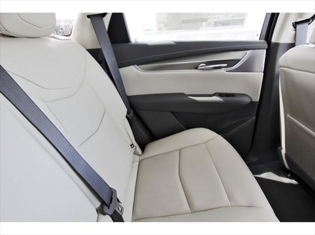 new 2025 Cadillac XT5 car, priced at $51,215