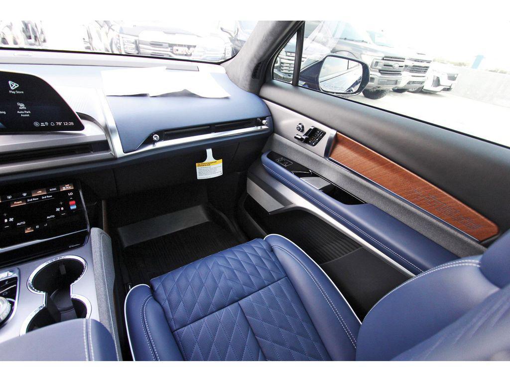 new 2026 Cadillac VISTIQ car, priced at $94,215