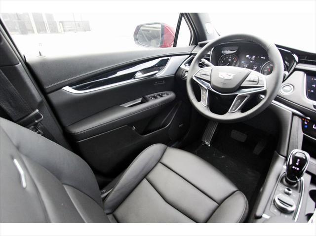 new 2025 Cadillac XT5 car, priced at $57,590