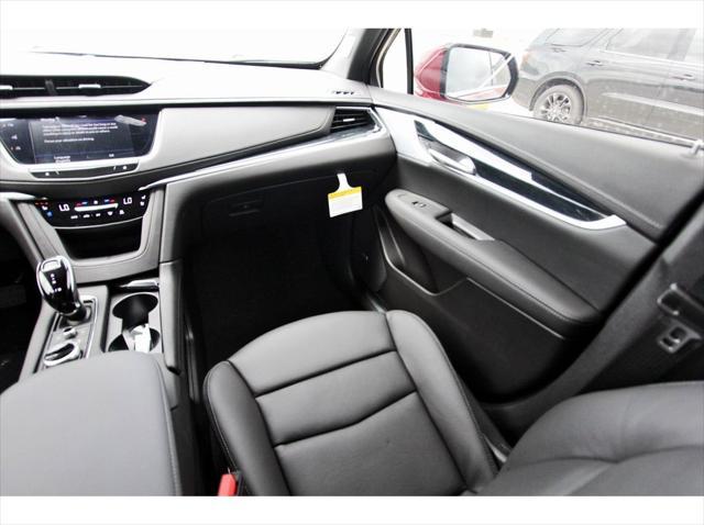 new 2025 Cadillac XT5 car, priced at $57,590