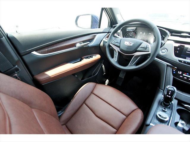 new 2025 Cadillac XT5 car, priced at $58,435