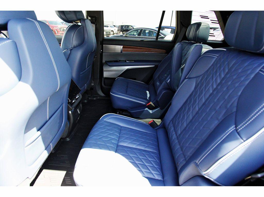 new 2026 Cadillac VISTIQ car, priced at $96,914