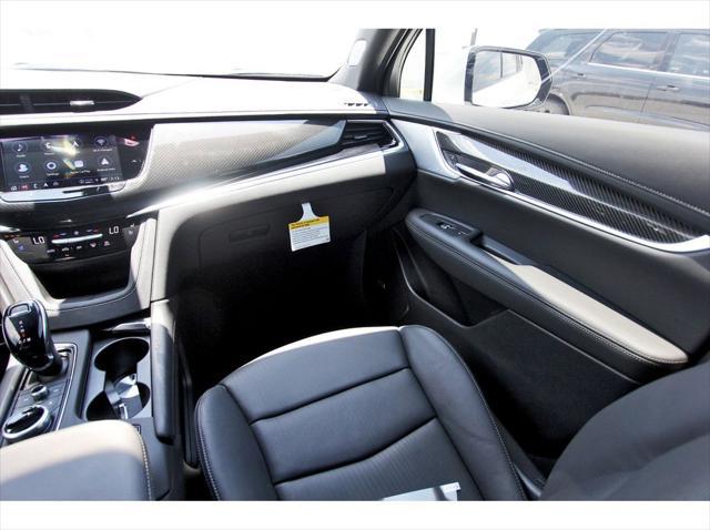 new 2025 Cadillac XT6 car, priced at $70,415