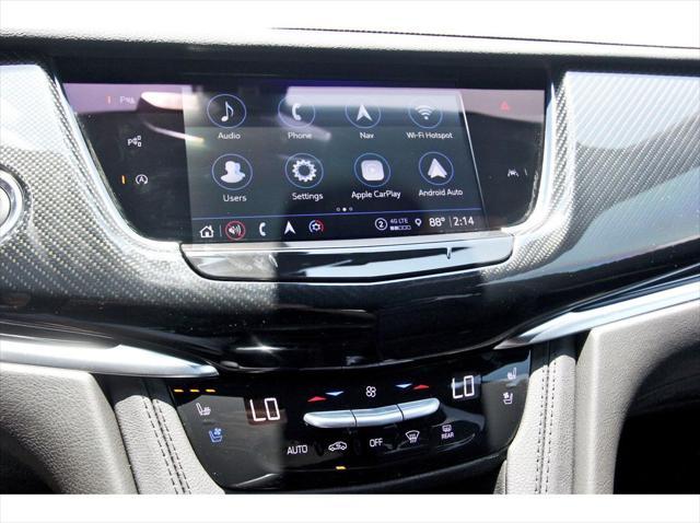 new 2025 Cadillac XT6 car, priced at $70,415