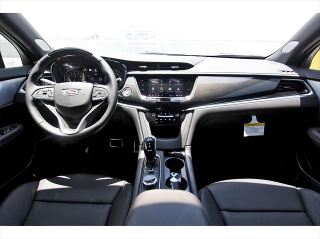 new 2025 Cadillac XT6 car, priced at $70,415