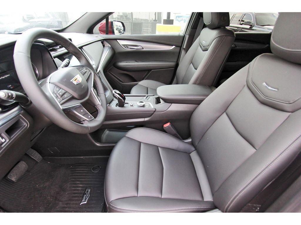 new 2025 Cadillac XT5 car, priced at $36,239