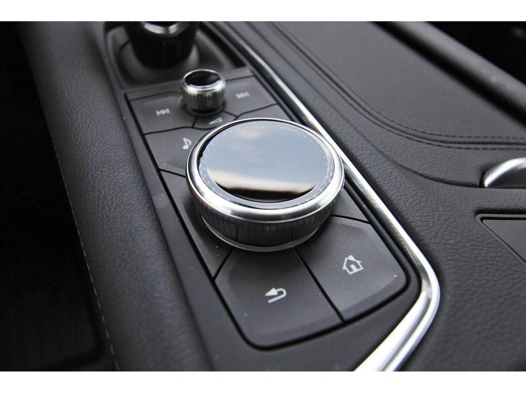 new 2025 Cadillac XT5 car, priced at $36,239