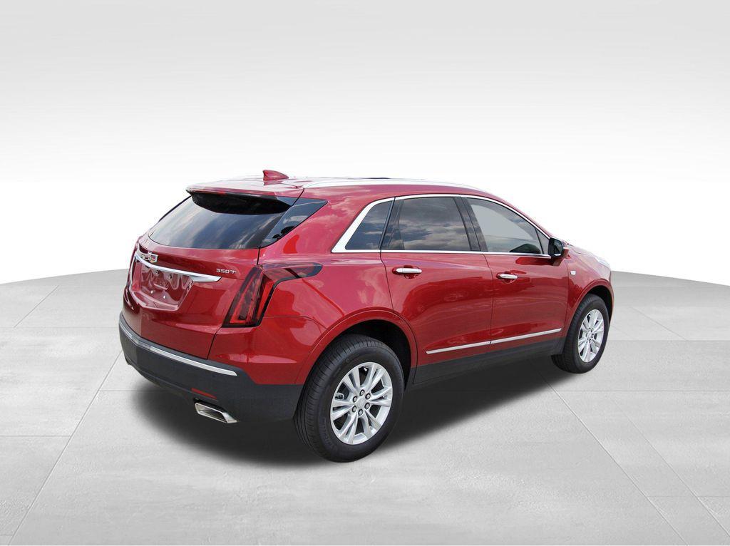 new 2025 Cadillac XT5 car, priced at $36,239