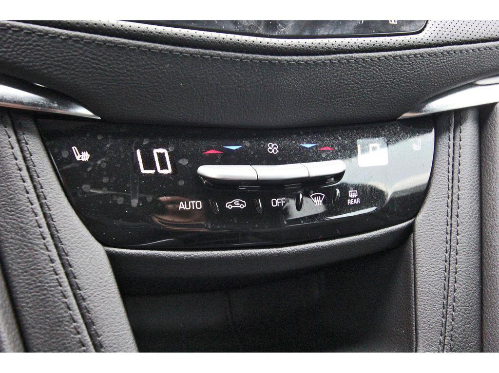 new 2025 Cadillac XT5 car, priced at $36,239