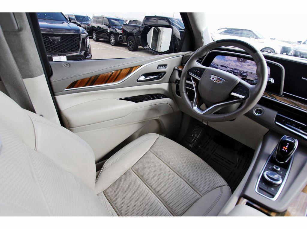 used 2022 Cadillac Escalade car, priced at $62,991