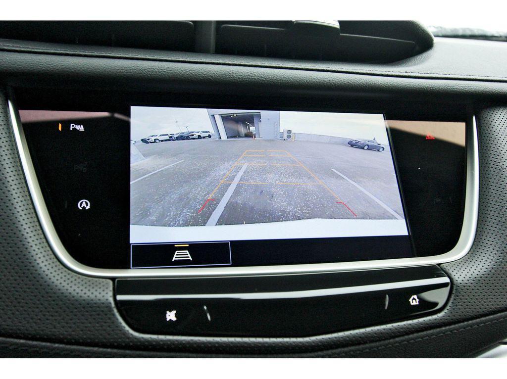 new 2025 Cadillac XT5 car, priced at $47,015